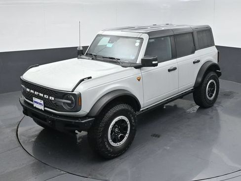 Certified 2024 Ford Bronco Badlands AWD/4WD image 41
