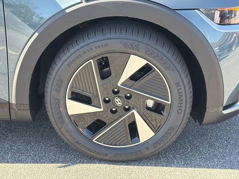 New 2026 Hyundai Ioniq 5 SEL image 12