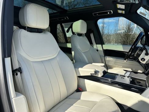 Used 2026 Land Rover Range Rover SE image 22