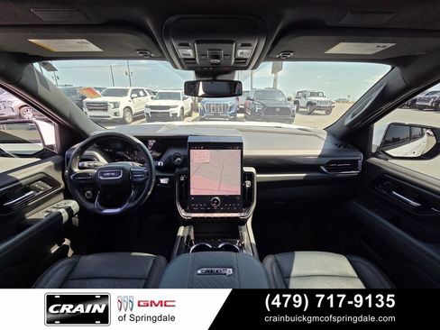 Used 2025 GMC Yukon AT4 AWD/4WD image 28