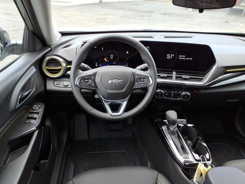 New 2026 Chevrolet Trax ACTIV w/ Sunroof Package FWD image 6