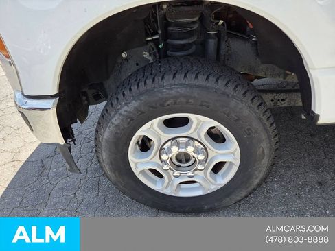 Used 2025 Ford F350 XLT AWD/4WD image 3