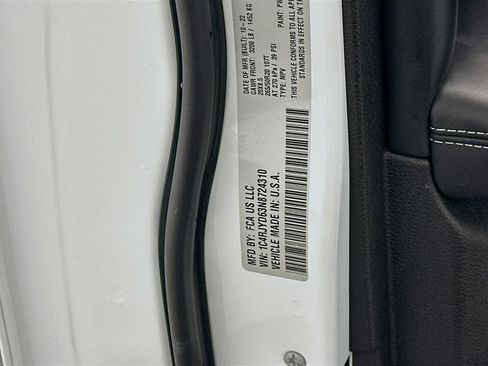 Used 2022 Jeep Grand Cherokee Overland w/ Advanced Protech Group III AWD/4WD image 12