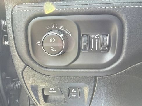 Used 2024 RAM 1500 Limited AWD/4WD image 22