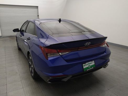 Used 2021 Hyundai Elantra Limited image 6