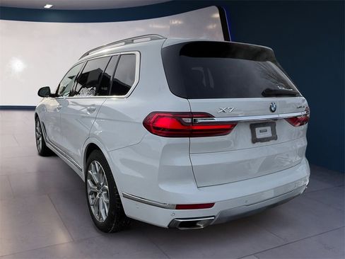 Used 2022 BMW X7 xDrive40i w/ Premium Package image 3