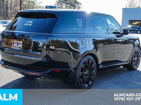 Used 2025 Land Rover Range Rover SE AWD/4WD image 5