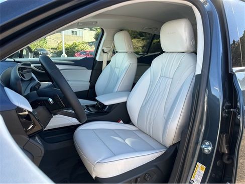 New 2026 Buick Envision Avenir image 5