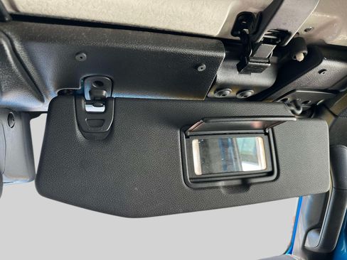 Used 2024 Jeep Wrangler Unlimited AWD/4WD image 35