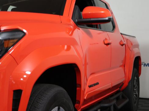 Used 2024 Toyota Tacoma TRD Sport w/ TRD Sport Upgrade Package AWD/4WD image 11