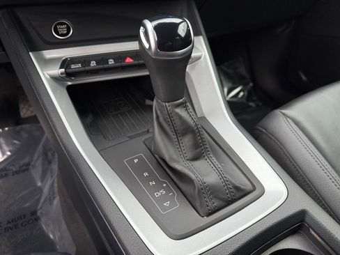 Used 2024 Audi Q3 2.0T Premium image 18