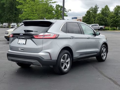 Certified 2024 Ford Edge SEL w/ Convenience Package AWD/4WD image 3