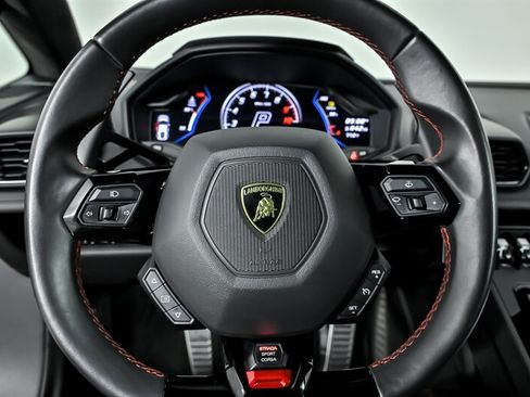 Used 2020 Lamborghini Huracan EVO AWD/4WD image 22