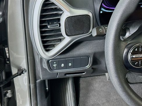 Used 2025 Kia Soul LX w/ LX Technology Package image 17
