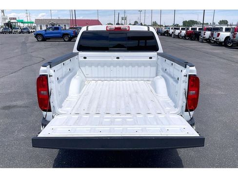 Used 2017 Chevrolet Colorado Z71 AWD/4WD image 11