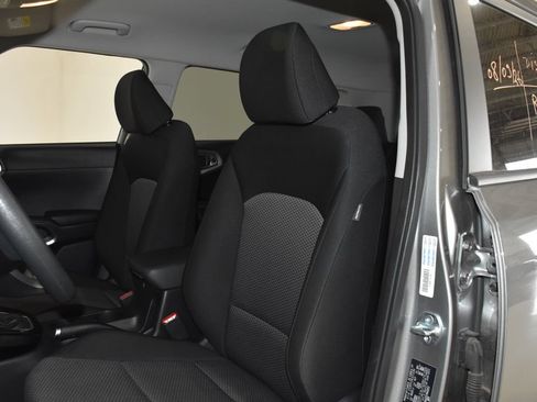 Used 2025 Kia Soul LX w/ LX Technology Package FWD image 23