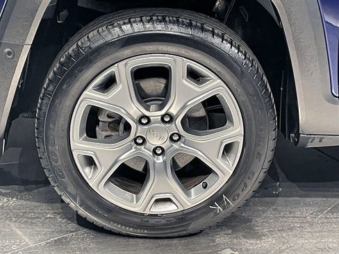 Used 2020 Jeep Renegade Limited w/ Advanced Technology Group image 36