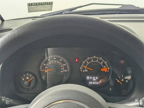 Used 2017 Jeep Compass Sport w/ Power Value Group image 15