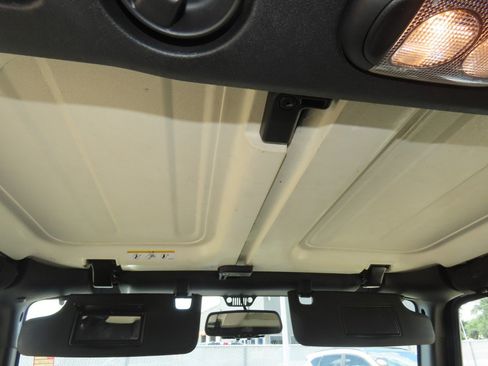 Used 2015 Jeep Wrangler Unlimited Sahara w/ Connectivity Group AWD/4WD image 22