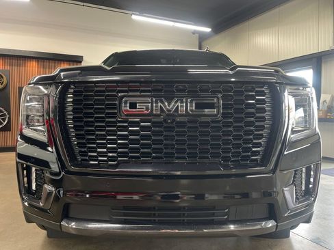 Used 2023 GMC Yukon XL Denali Ultimate AWD/4WD image 19