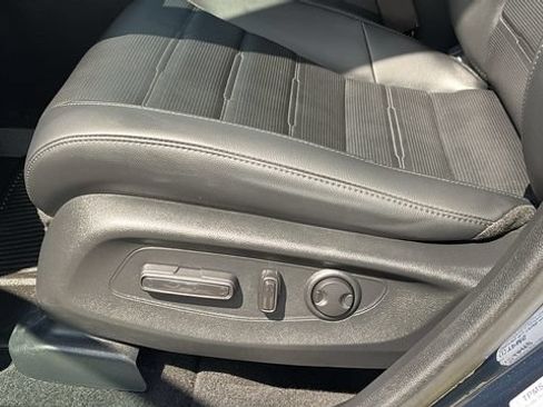 Used 2024 Honda CR-V EX-L image 10