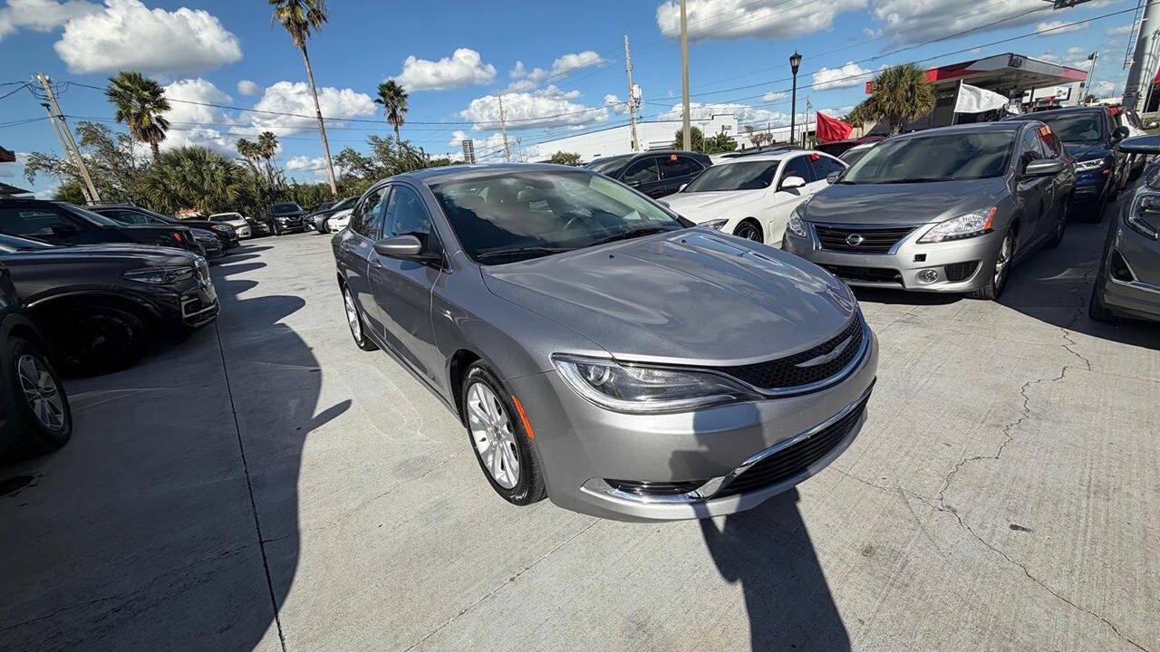 Used 2016 Chrysler 200 Limited w/ Anniversary Edition FWD image 4
