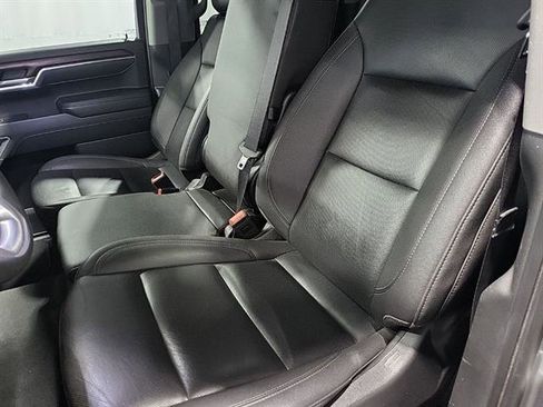 Certified 2025 GMC Sierra 1500 SLT image 31