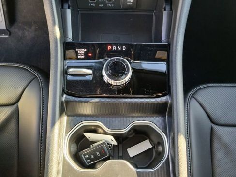 New 2025 Jeep Grand Cherokee Limited w/ Luxury Tech Group II AWD/4WD image 32