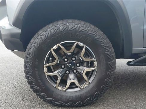 Certified 2024 Chevrolet Colorado ZR2 w/ Technology Package image 9