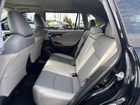 Used 2021 Toyota RAV4 XLE Premium AWD/4WD image 13
