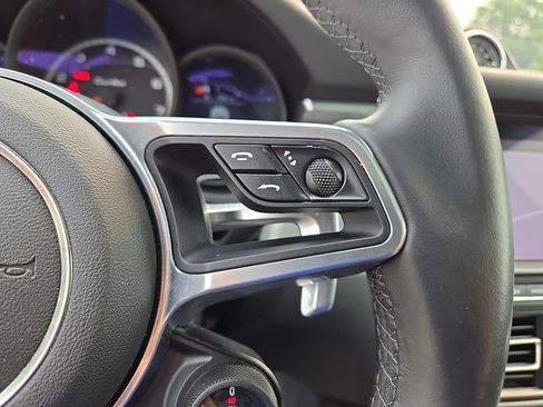 Used 2021 Porsche Macan Turbo AWD/4WD image 24