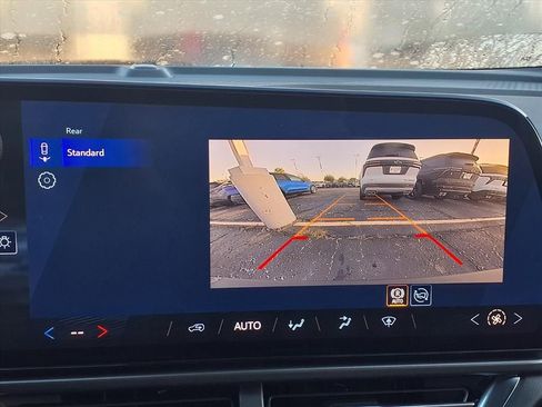 New 2026 Chevrolet Equinox EV LT image 4