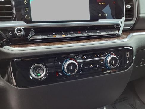 Used 2023 GMC Sierra 1500 Elevation image 8