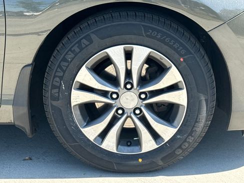 Used 2013 Honda Accord LX image 11