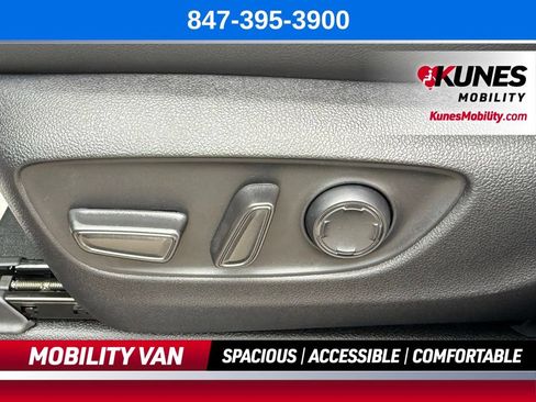 Used 2025 Toyota Sienna XSE w/ XSE Plus Package AWD/4WD image 28