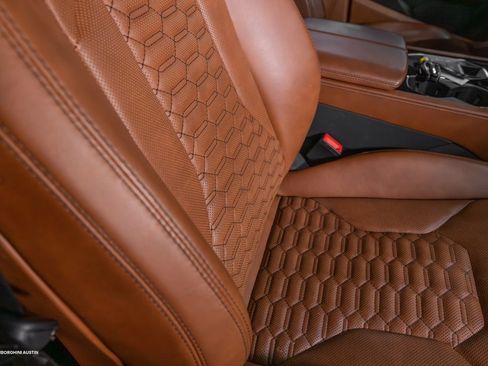 Used 2021 Lamborghini Urus image 54
