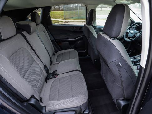 Used 2022 Ford Escape SE w/ Cold Weather Package image 39