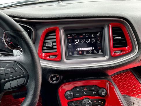 Used 2019 Dodge Challenger GT w/ Performance Handling Group RWD image 8