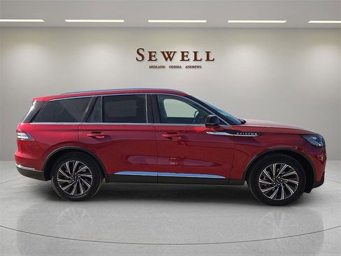 New 2026 Lincoln Aviator Premiere image 5