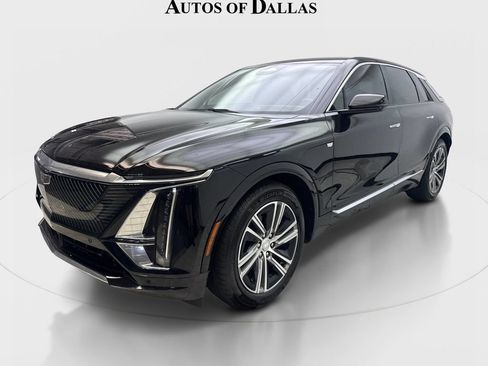 Used 2024 Cadillac Lyriq Luxury RWD image 2
