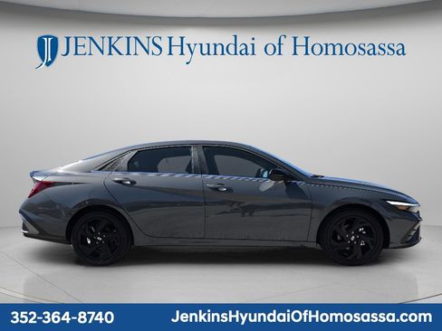 New 2026 Hyundai Elantra SEL Sport Premium FWD image 2