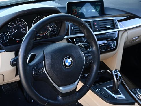 Used 2017 BMW 330i Sedan image 10