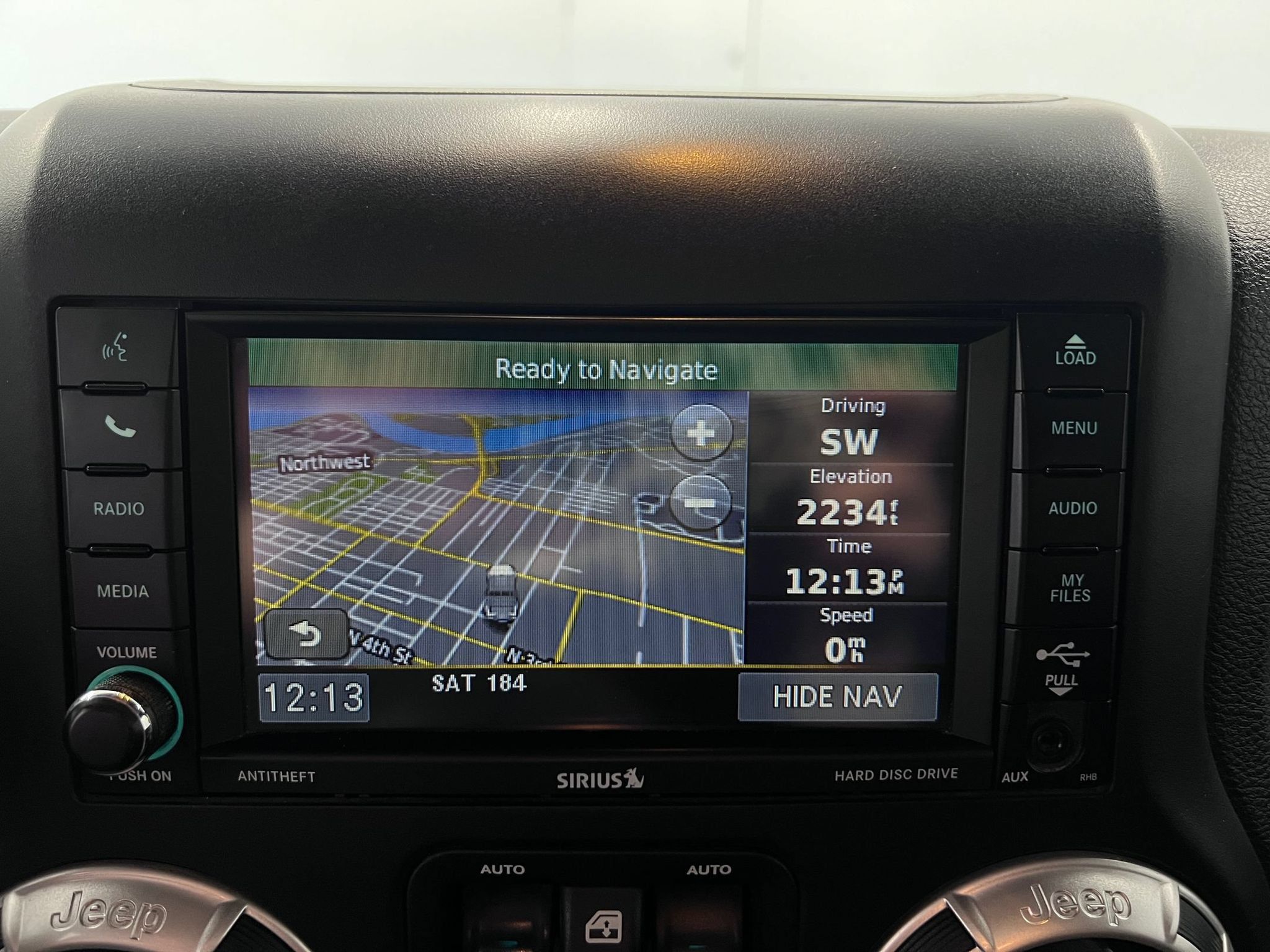 Used 2017 Jeep Wrangler Unlimited Rubicon w/ Connectivity Group AWD/4WD image 18