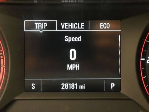 Used 2022 Chevrolet TrailBlazer RS FWD image 37