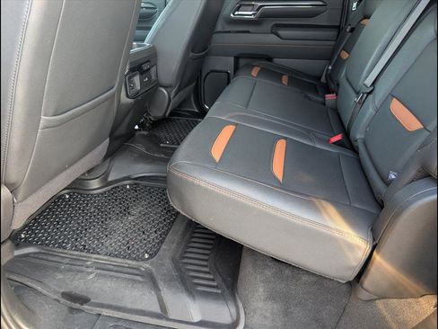 Used 2024 GMC Sierra 2500 AT4 w/ AT4 Premium Plus Package image 12