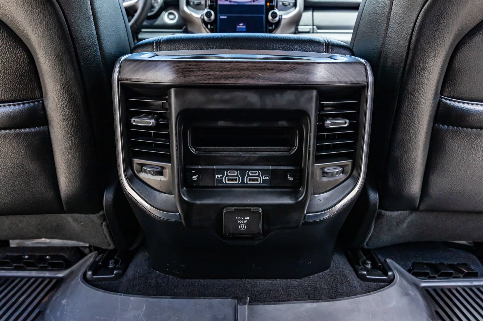 Used 2025 RAM 1500 Laramie AWD/4WD image 34