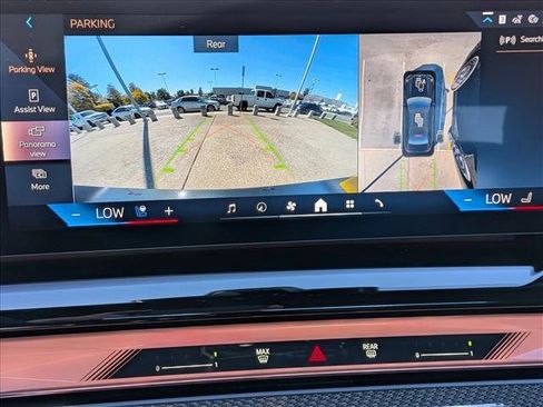 Used 2026 BMW 540i xDrive w/ M Sport Package image 12