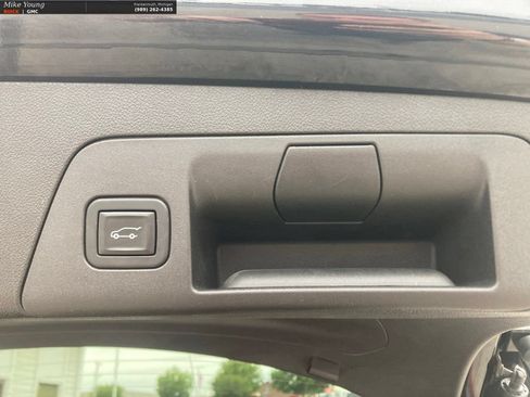 Used 2023 Buick Envision Preferred AWD/4WD image 11