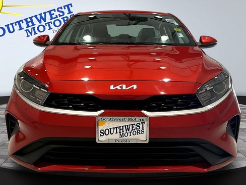 Used 2023 Kia Forte LXS w/ LXS Technology Package FWD image 2