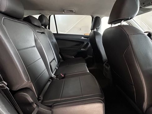 Used 2021 Volkswagen Tiguan SE w/ 3rd Row Seat Package AWD/4WD image 14